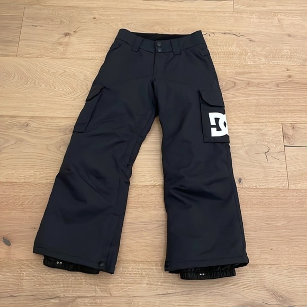 DC Banshee Snowboard Pants Boys Small Black 10K Waterproof Insulated Ski Snow